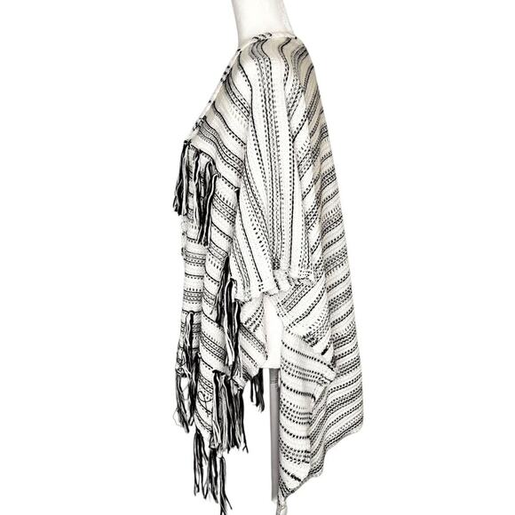Melrose and Market Black White Crocheted Poncho Shawl with Fringe One Size - Picture 5 of 8